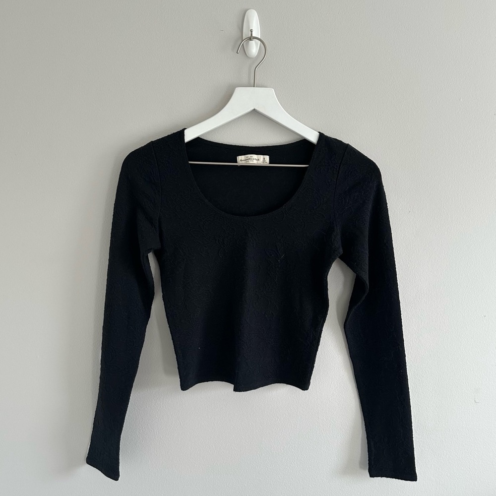 Abercrombie & Fitch Black Floral Long Sleeve Crop Top Size M